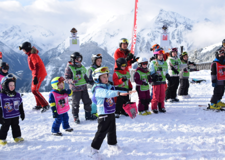 Middagpauze Snowsports Mayrhofen groepslessen voor kinderen